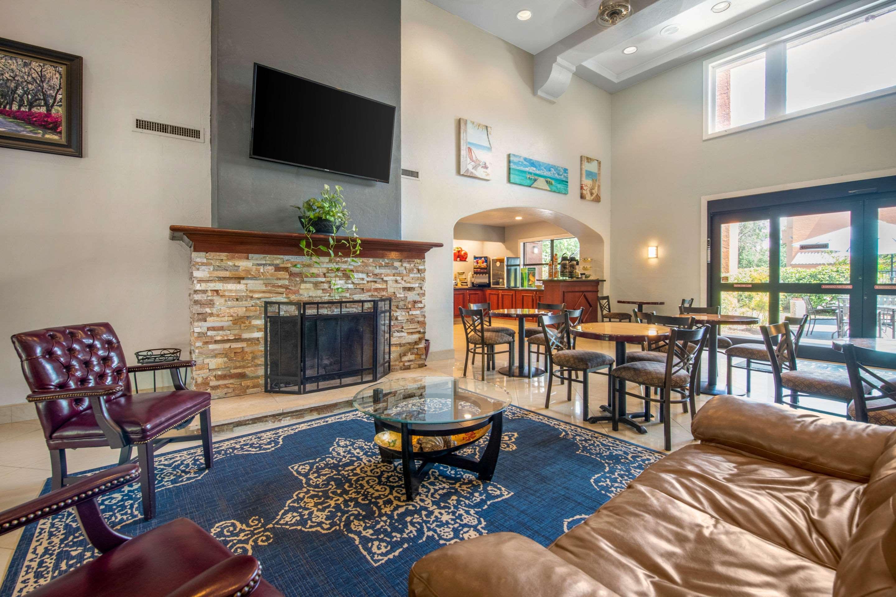 Quality Inn & Suites Jacksonville-Baymeadows Exteriér fotografie